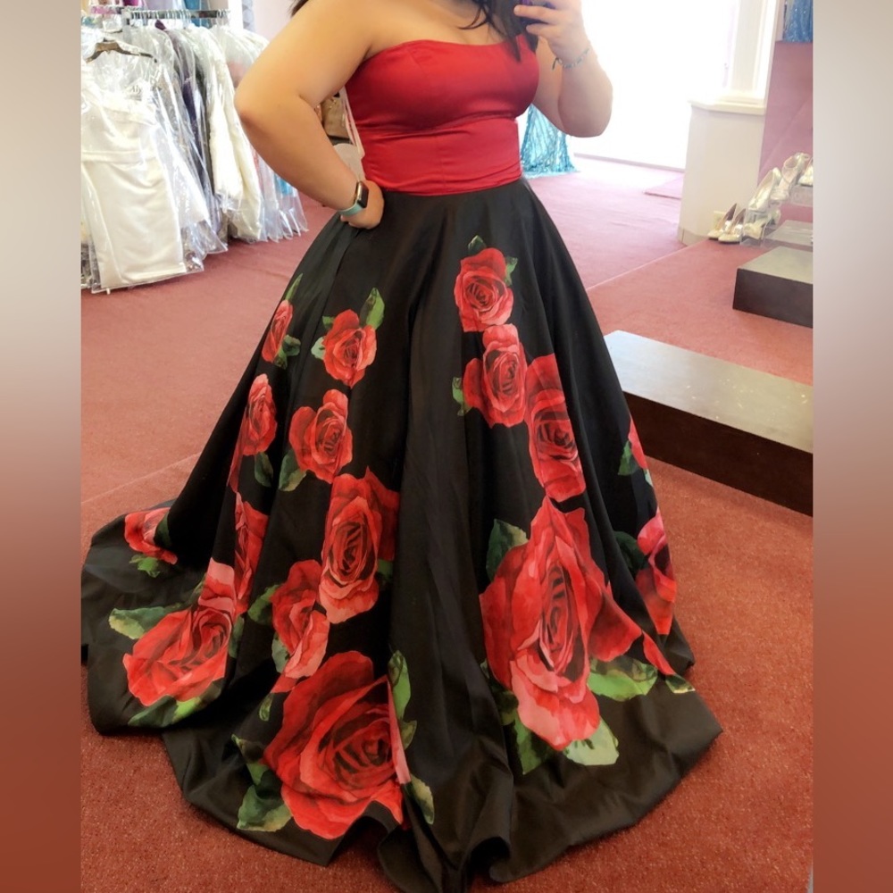 Rose Prom Dress🌹🖤